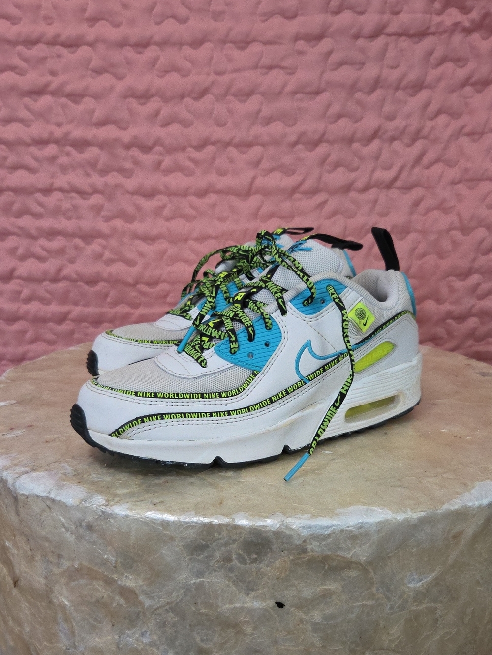 Nike Air Max 90 SE "Worldwide Pack" shoes